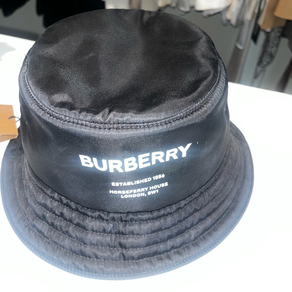 Burberry nylon bucket hat black - Picture 1 of 7
